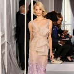 Рокля в телесен цвят с голяма панделка Haute Couture на Dior за Пролет-Лято 2012