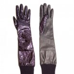 Екстравагантни ръкавици от лилава намачкана кожа с текстилно продължение Rochas есен-зима 2011