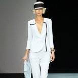 Бял паталон слим фит и късо сако Emporio Armani Пролет-Лято 2012