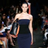 Стреч рокля до коленете без презрамки в синьо и черно Victoria Beckham Пролет-Лято 2012