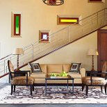 Вътрешно право стълбище