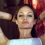 Анджелина Джоли е лошото  момиче Фокс в 