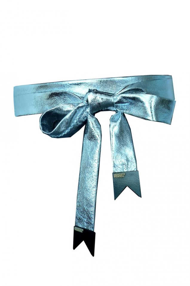 Колан кожа светло син металик с красива панделка Meredith Wendel есен-зима 2011