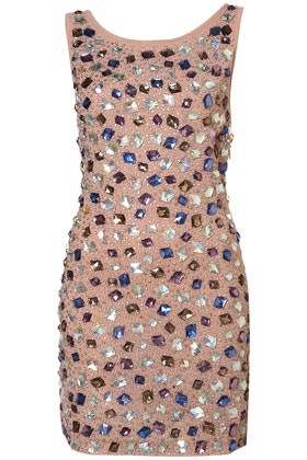 Бежова рокля с камъни в различни цветове