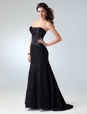 Елегантна дълга рокля без презрамки в черно модел русалка за бал 2012
