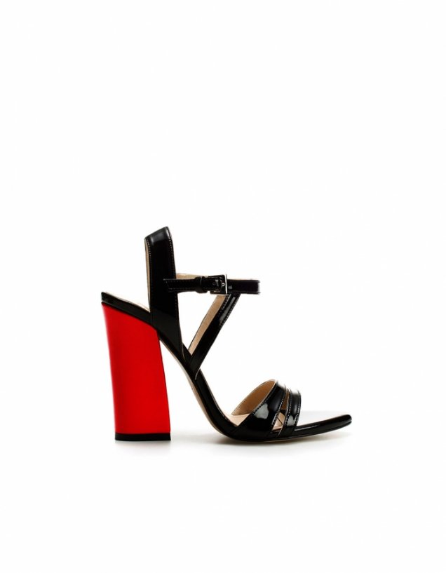 Черни сандали с червени ток Zara Пролет-Лято 2012
