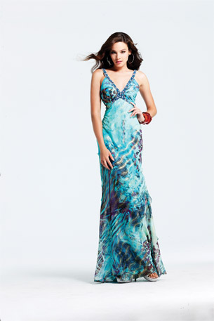 Синя дълга рокля с остро деколте и рисунки за бал 2012