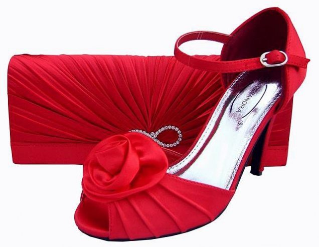 Комплект официална малка чанта и обувки в страстно червено