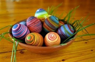 Великденски яйца с цветна спирала