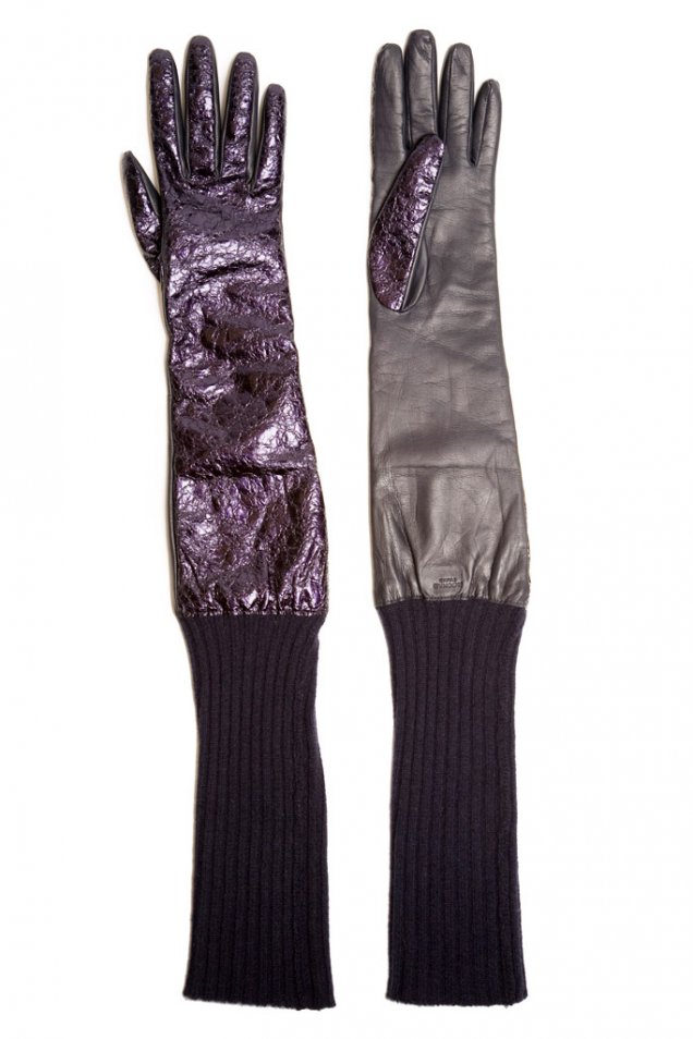 Екстравагантни ръкавици от лилава намачкана кожа с текстилно продължение Rochas есен-зима 2011