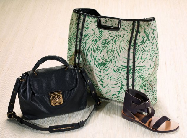 Ежедневна чанта кожа и голяма чанта текстил с равни сандали Chloe