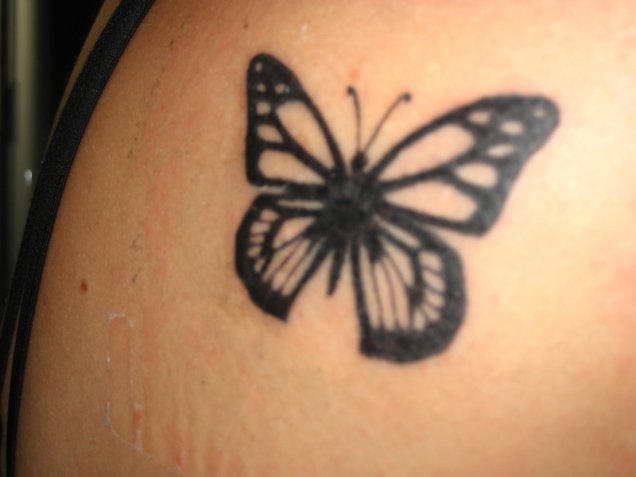 Детайлна татуировка пеперуда