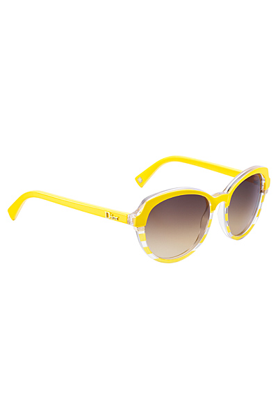 Слънчеви очила с жълта рамка