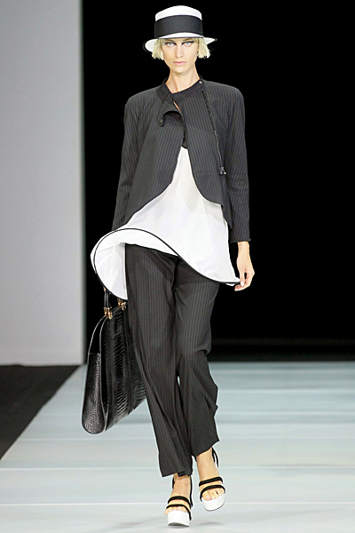 Черен панталон с черно сако и бяла туника Emporio Armani Пролет-Лято 2012