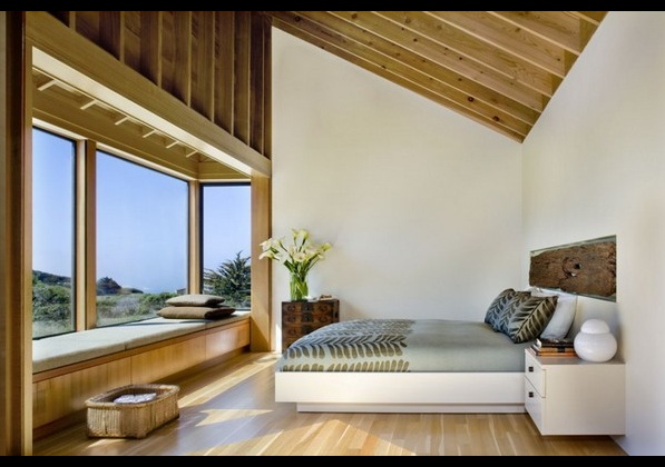 модерна спалня с дървени греди