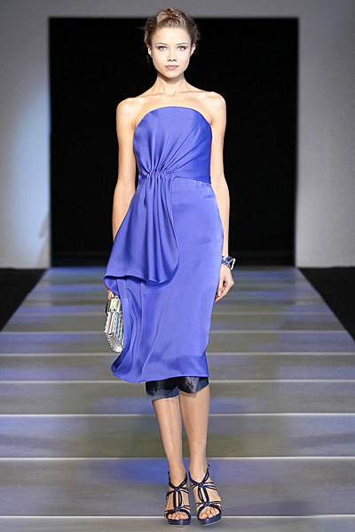 Турско синя рокля Giorgio Armani Пролет-Лято 2012