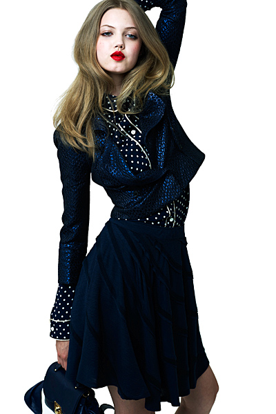 Тъмно синя пола с риза на точки и лъскаво късо сако Ваканционна колекция Z Spoke на Zac Posen 2012