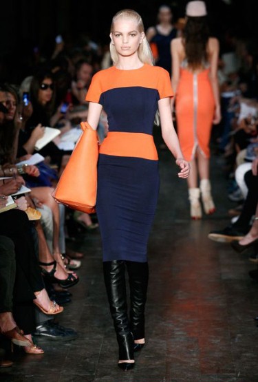 Стреч рокля с  къс ръкав оранжево и тъмно синьо Victoria Beckham Пролет-Лято 2012