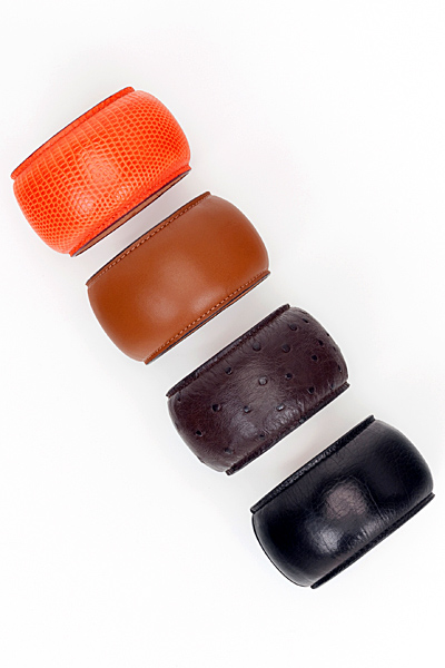 Широки гривни различен цвят и материал Loewe Есен-Зима 2011