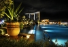 Басейнът на покрива на хотел Fullerton bay в Сингапур