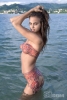 Ирина Шейк гола във водата