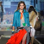 Джипси пола в оранжево и тениска Dsquared2 Пролет-лято 2012