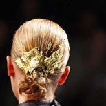 Декоративен ластик за коса със златисти украшения нишки Krizia