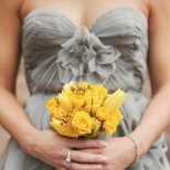 Сватбен букет с жълти цветя
