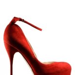 червени обувки на John Galliano 