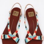Равни сандали с шарки от редени цветни мъниста