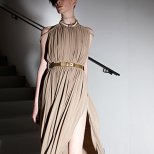 Дълга рокля в бежово с дълбока цепка Ваканционна колекция Lanvin 2012