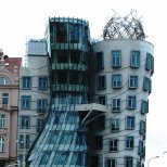 Танцуващата сграда в Прага, Чехия