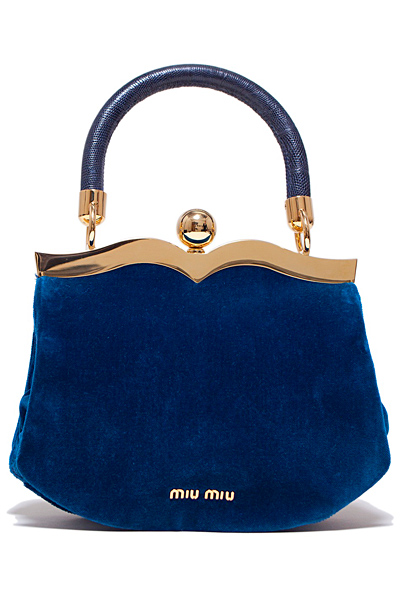 Малка синя велурена чанта с метална закопчашка Miu Miu пролет лято 2012