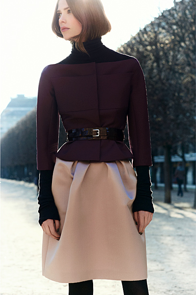 Розова пола и късо палто Dior Предесенна колекция 2012
