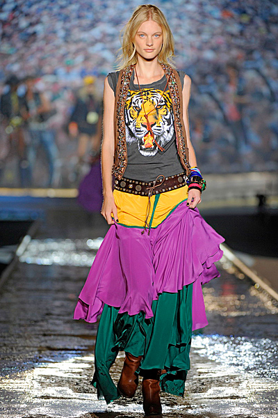 Джипси пола в ярки цветове и тениска с тигър Dsquared2 Пролет-лято 2012