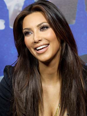 Ким Кардашиян прическа за дълга права коса