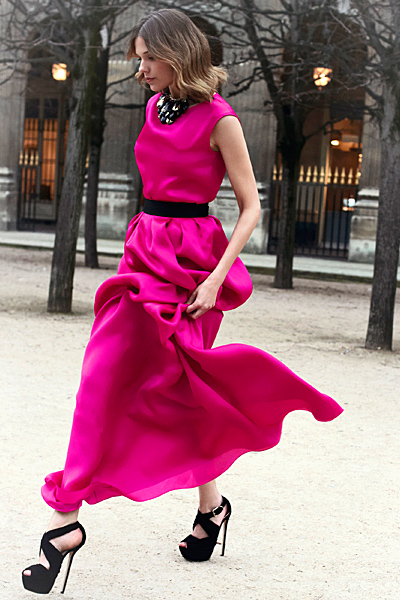 Рокля дълга циклама Dior Предесенна колекция 2012