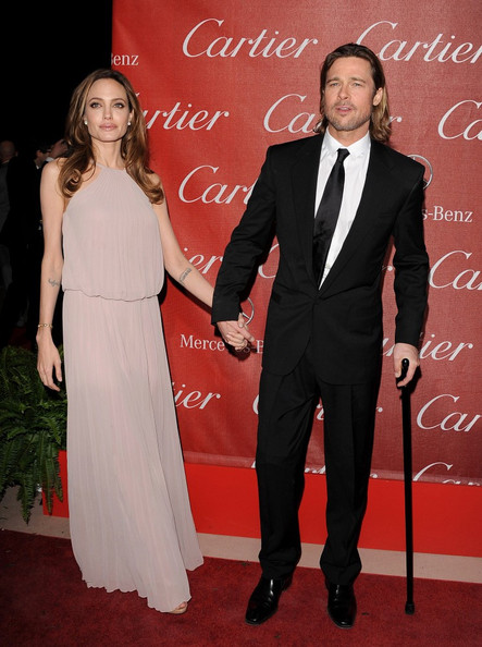 Анджелина Джоли и Брад Пит обявиха годежа си през 2012