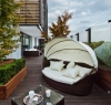 Апартамент в Полша с топъл интериор и земна цветова палитра