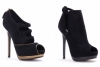 колекция обувки на Fendi 2012