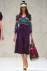 Пола-панталон с висока талия в лилаво и фигурална блуза Пролет-Лято 2012 Burberry