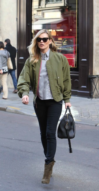 Кейт Мос с прекрасно зелено яке