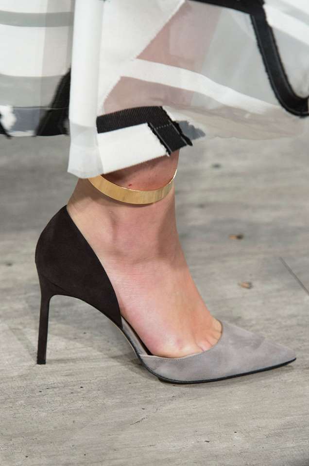 Остри велурени обувки с висок ток 2015