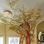 Декорация за стена с реалистично дърво