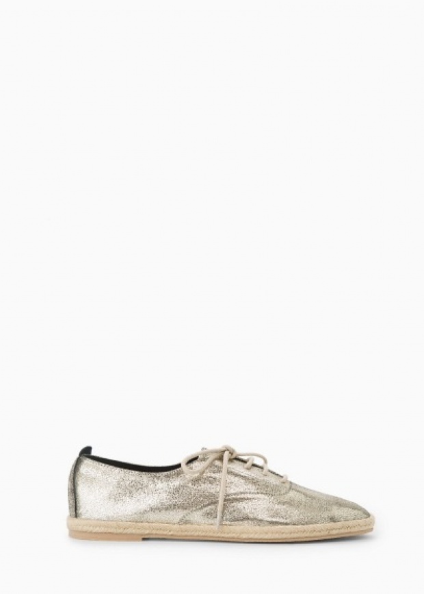 Лъскави сребърни обувки пролет 2015