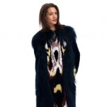 Уникално дълго палто с косъм шарено от Fendi зима 2012