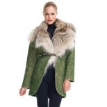 Екстравагантно зелено палто с голяма кожена яка Missoni зима 2012