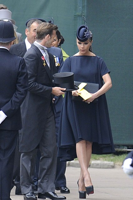 Безупречен стил от Виктория Бекъм на кралската сватба в Лондон 2011 г.