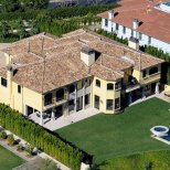 Домът на Ким Кардашиян и Кайни Уест - изглед отгоре