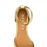 Closed-toe gold flats Златни обувки